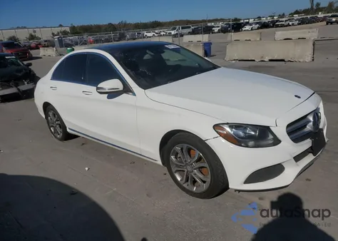 2017 Mercedes-Benz C 300 4Matic из США, поврежденный, VIN 55SWF4KB5HU201046